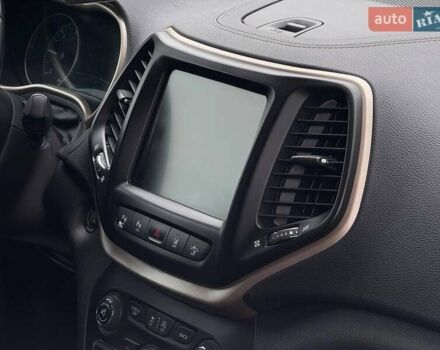 Чорний Джип Cherokee, об'ємом двигуна 1.96 л та пробігом 468 тис. км за 14500 $, фото 12 на Automoto.ua