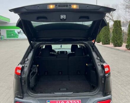 Чорний Джип Cherokee, об'ємом двигуна 2.36 л та пробігом 227 тис. км за 9600 $, фото 16 на Automoto.ua