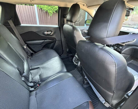 Чорний Джип Cherokee, об'ємом двигуна 2.36 л та пробігом 161 тис. км за 16000 $, фото 19 на Automoto.ua