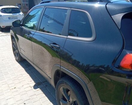 Черный Джип Чероки, объемом двигателя 2.4 л и пробегом 240 тыс. км за 12800 $, фото 12 на Automoto.ua