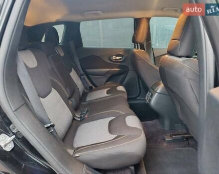 Черный Джип Чероки, объемом двигателя 2.4 л и пробегом 86 тыс. км за 12700 $, фото 14 на Automoto.ua