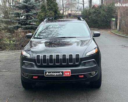 Черный Джип Чероки, объемом двигателя 3.2 л и пробегом 221 тыс. км за 14940 $, фото 1 на Automoto.ua