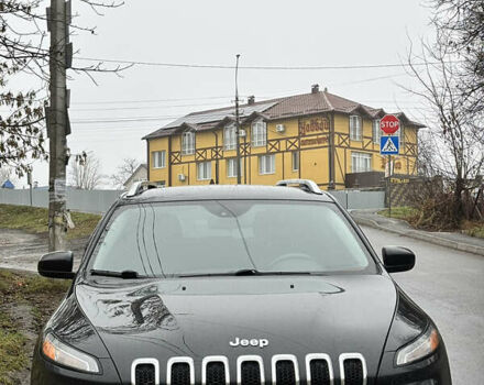 Чорний Джип Cherokee, об'ємом двигуна 2.36 л та пробігом 161 тис. км за 16000 $, фото 7 на Automoto.ua