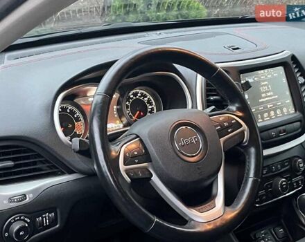 Черный Джип Чероки, объемом двигателя 3.2 л и пробегом 221 тыс. км за 14990 $, фото 16 на Automoto.ua