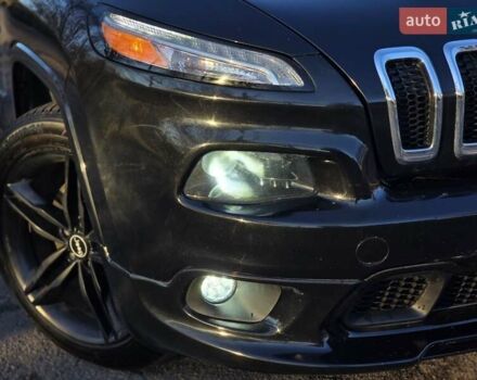 Черный Джип Чероки, объемом двигателя 2.36 л и пробегом 240 тыс. км за 12700 $, фото 12 на Automoto.ua