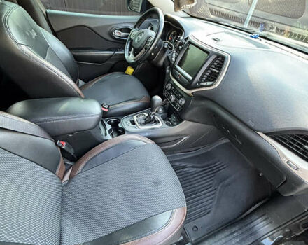 Чорний Джип Cherokee, об'ємом двигуна 2.36 л та пробігом 161 тис. км за 16000 $, фото 16 на Automoto.ua