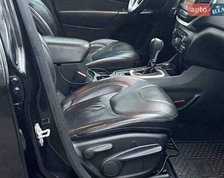 Черный Джип Чероки, объемом двигателя 3.2 л и пробегом 221 тыс. км за 14990 $, фото 28 на Automoto.ua