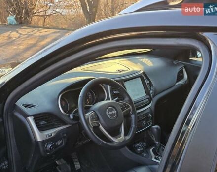 Черный Джип Чероки, объемом двигателя 2.36 л и пробегом 240 тыс. км за 12700 $, фото 26 на Automoto.ua