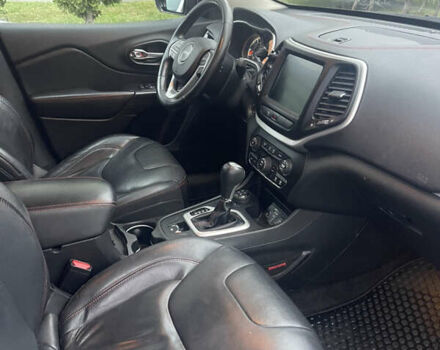 Черный Джип Чероки, объемом двигателя 3.24 л и пробегом 221 тыс. км за 15000 $, фото 5 на Automoto.ua