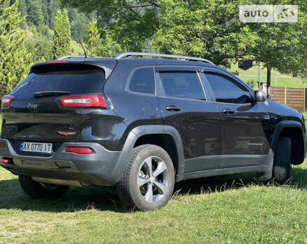 Чорний Джип Cherokee, об'ємом двигуна 0 л та пробігом 130 тис. км за 16700 $, фото 1 на Automoto.ua