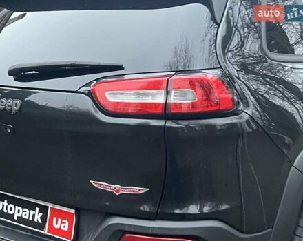 Черный Джип Чероки, объемом двигателя 3.2 л и пробегом 221 тыс. км за 14990 $, фото 8 на Automoto.ua