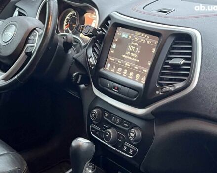 Черный Джип Чероки, объемом двигателя 3.2 л и пробегом 221 тыс. км за 14940 $, фото 30 на Automoto.ua