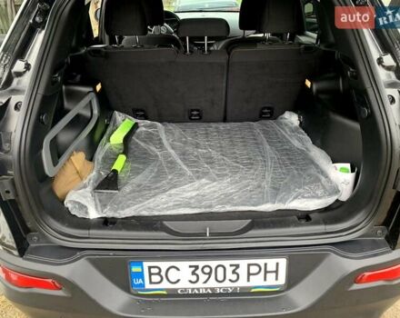 Черный Джип Чероки, объемом двигателя 2.4 л и пробегом 130 тыс. км за 15000 $, фото 9 на Automoto.ua