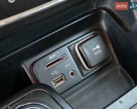 Черный Джип Чероки, объемом двигателя 2.36 л и пробегом 240 тыс. км за 12700 $, фото 37 на Automoto.ua