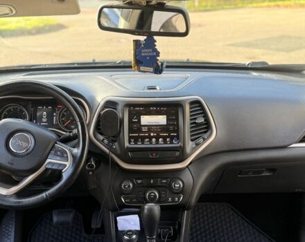 Джип Cherokee 2015 у Вишневом на Automoto.ua Чорний Джип Cherokee, об'ємом двигуна 2.4 л та пробігом 232 тис. км за 11700 $, фото 5 на Automoto.ua