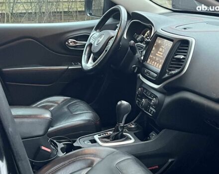 Черный Джип Чероки, объемом двигателя 3.2 л и пробегом 221 тыс. км за 14940 $, фото 27 на Automoto.ua