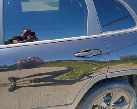 Черный Джип Чероки, объемом двигателя 2.4 л и пробегом 240 тыс. км за 12800 $, фото 1 на Automoto.ua