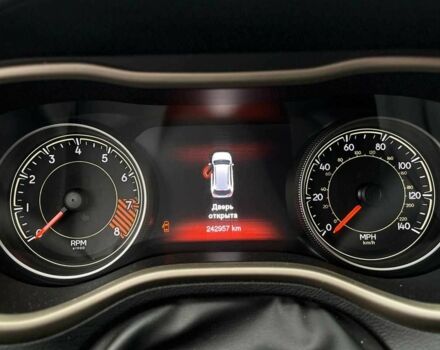 Черный Джип Чероки, объемом двигателя 3.2 л и пробегом 243 тыс. км за 12900 $, фото 10 на Automoto.ua