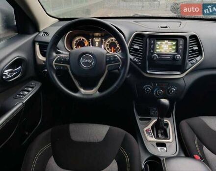 Черный Джип Чероки, объемом двигателя 2.4 л и пробегом 86 тыс. км за 12700 $, фото 20 на Automoto.ua