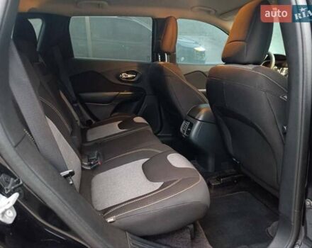 Черный Джип Чероки, объемом двигателя 2.4 л и пробегом 86 тыс. км за 12700 $, фото 13 на Automoto.ua