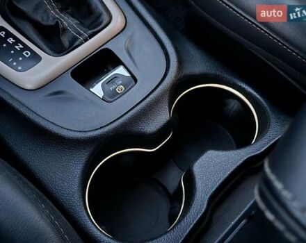 Черный Джип Чероки, объемом двигателя 2.36 л и пробегом 240 тыс. км за 12700 $, фото 93 на Automoto.ua