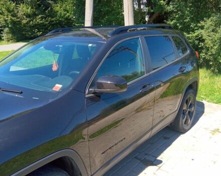 Черный Джип Чероки, объемом двигателя 2.4 л и пробегом 240 тыс. км за 12800 $, фото 4 на Automoto.ua