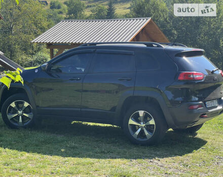 Чорний Джип Cherokee, об'ємом двигуна 0 л та пробігом 130 тис. км за 16700 $, фото 3 на Automoto.ua