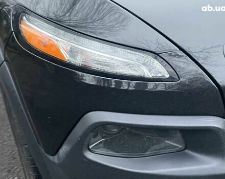 Черный Джип Чероки, объемом двигателя 3.2 л и пробегом 221 тыс. км за 14940 $, фото 3 на Automoto.ua