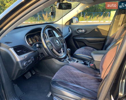 Чорний Джип Cherokee, об'ємом двигуна 2.4 л та пробігом 133 тис. км за 13800 $, фото 18 на Automoto.ua