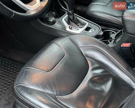 Черный Джип Чероки, объемом двигателя 3.2 л и пробегом 221 тыс. км за 14990 $, фото 18 на Automoto.ua