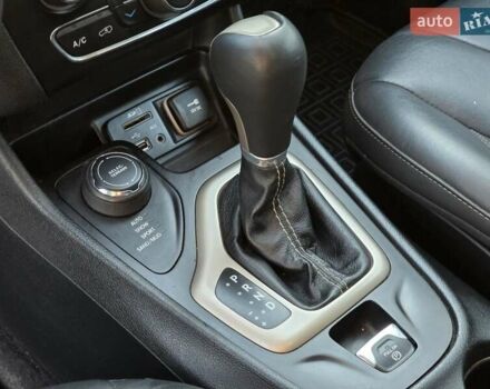 Черный Джип Чероки, объемом двигателя 2.36 л и пробегом 240 тыс. км за 12700 $, фото 38 на Automoto.ua