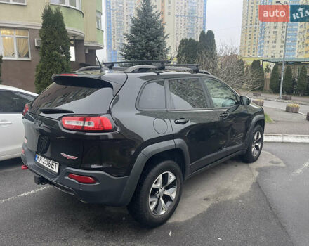 Черный Джип Чероки, объемом двигателя 3.24 л и пробегом 221 тыс. км за 15000 $, фото 3 на Automoto.ua