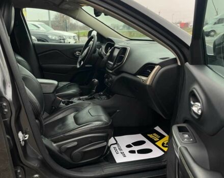 Черный Джип Чероки, объемом двигателя 3.2 л и пробегом 243 тыс. км за 12900 $, фото 15 на Automoto.ua