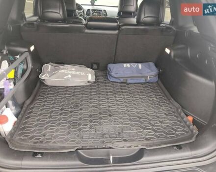 Чорний Джип Cherokee, об'ємом двигуна 3.24 л та пробігом 182 тис. км за 12800 $, фото 9 на Automoto.ua