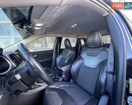 Черный Джип Чероки, объемом двигателя 2.36 л и пробегом 137 тыс. км за 15300 $, фото 11 на Automoto.ua