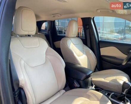 Чорний Джип Cherokee, об'ємом двигуна 2.36 л та пробігом 158 тис. км за 12300 $, фото 26 на Automoto.ua