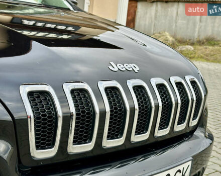 Джип Чероки 2016 в Дрогобыче на Automoto.ua Черный Джип Чероки, объемом двигателя 2.36 л и пробегом 92 тыс. км за 13250 $, фото 37 на Automoto.ua