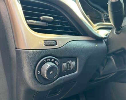 Черный Джип Чероки, объемом двигателя 2.4 л и пробегом 138 тыс. км за 13500 $, фото 10 на Automoto.ua