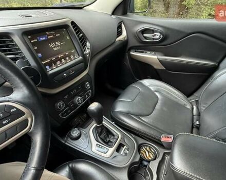 Черный Джип Чероки, объемом двигателя 3.24 л и пробегом 146 тыс. км за 16500 $, фото 8 на Automoto.ua