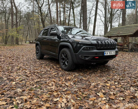Черный Джип Чероки, объемом двигателя 3.2 л и пробегом 145 тыс. км за 15500 $, фото 5 на Automoto.ua