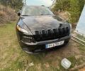 Черный Джип Чероки, объемом двигателя 2.4 л и пробегом 220 тыс. км за 13000 $, фото 1 на Automoto.ua