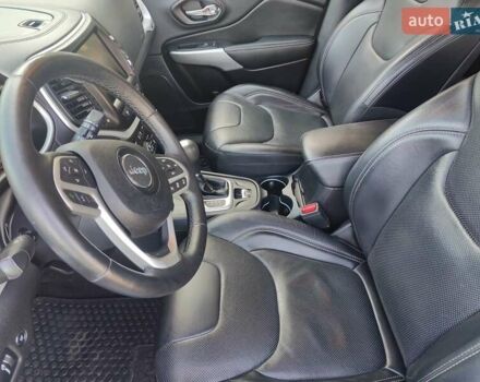 Черный Джип Чероки, объемом двигателя 2.18 л и пробегом 178 тыс. км за 18500 $, фото 10 на Automoto.ua