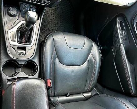 Черный Джип Чероки, объемом двигателя 3.2 л и пробегом 185 тыс. км за 14800 $, фото 9 на Automoto.ua