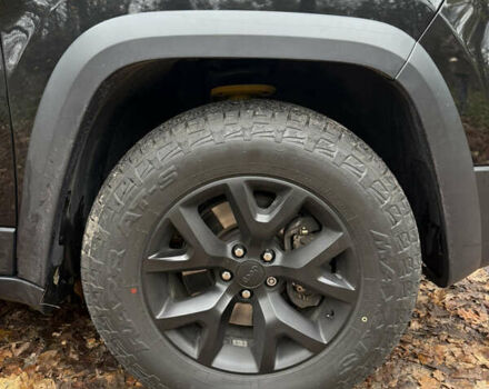 Черный Джип Чероки, объемом двигателя 3.2 л и пробегом 145 тыс. км за 15500 $, фото 6 на Automoto.ua