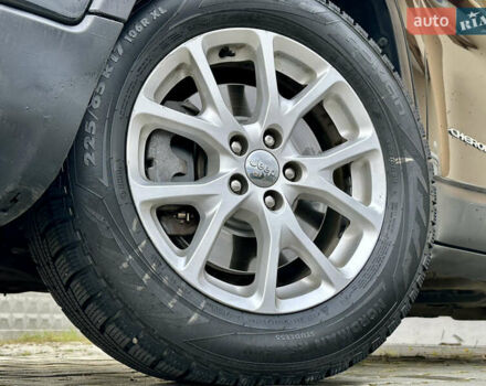 Джип Чероки 2016 в Дрогобыче на Automoto.ua Черный Джип Чероки, объемом двигателя 2.36 л и пробегом 92 тыс. км за 13250 $, фото 36 на Automoto.ua