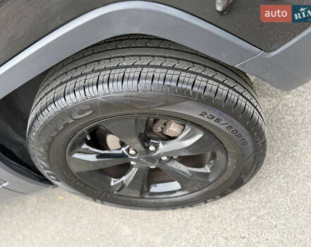 Черный Джип Чероки, объемом двигателя 2.36 л и пробегом 155 тыс. км за 12777 $, фото 4 на Automoto.ua