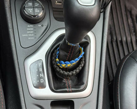 Черный Джип Чероки, объемом двигателя 3.2 л и пробегом 145 тыс. км за 15500 $, фото 16 на Automoto.ua