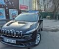 Черный Джип Чероки, объемом двигателя 2.36 л и пробегом 250 тыс. км за 12000 $, фото 1 на Automoto.ua
