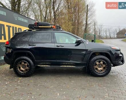 Черный Джип Чероки, объемом двигателя 2.36 л и пробегом 132 тыс. км за 17700 $, фото 6 на Automoto.ua