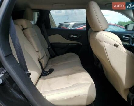 Чорний Джип Cherokee, об'ємом двигуна 0 л та пробігом 139 тис. км за 1900 $, фото 9 на Automoto.ua